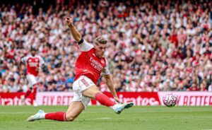 Arsenal told they lack “special players” as Carragher questions Gyokeres role